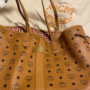 MCM medium tote bag for sale‼️